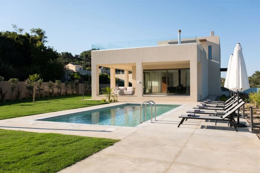 Property photo 1 of 24 Elegant 4-Bedroom Luxury Villa With Private Pool Near Chania, Crete