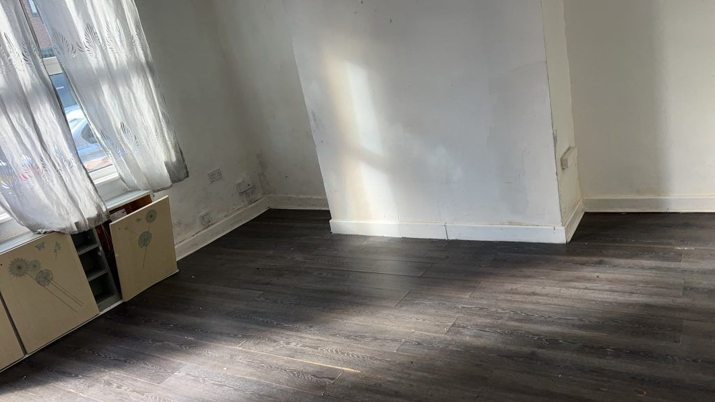 Property photo 1 of 2