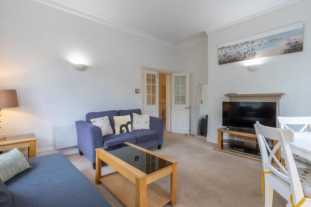 Property photo 3 of 18 Reception Room