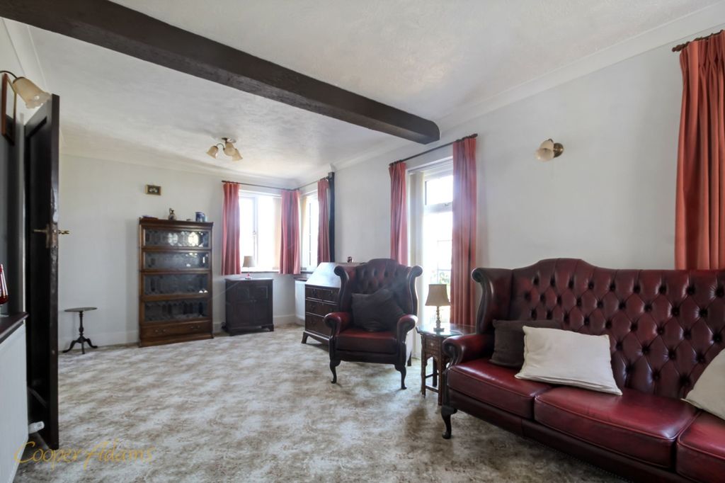 Property photo 3 of 15 Sitting Room