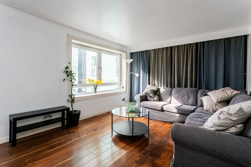 Property photo 2 of 24