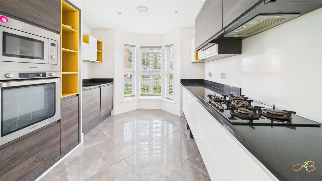 Property photo 2 of 18 Picture No. 26