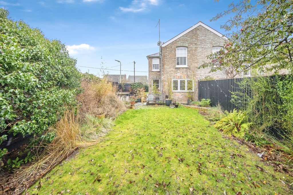 Property photo 3 of 19