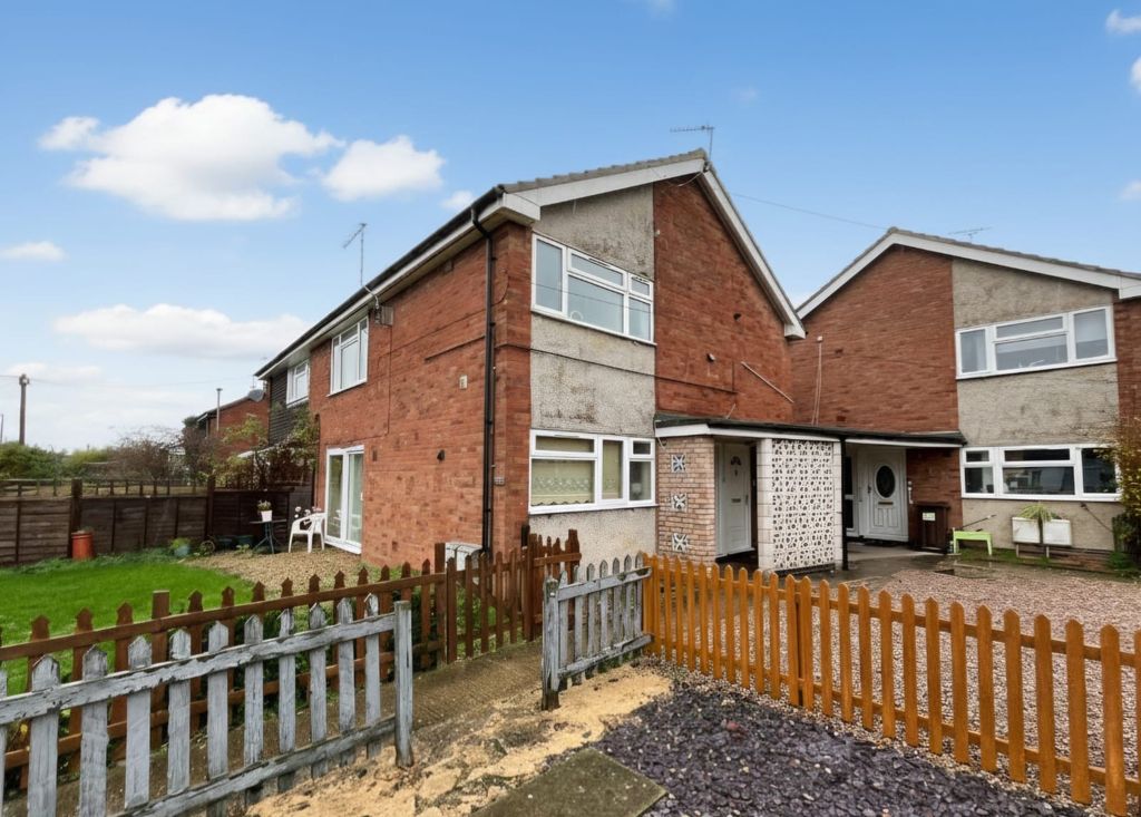 Property photo 1 of 8 Front