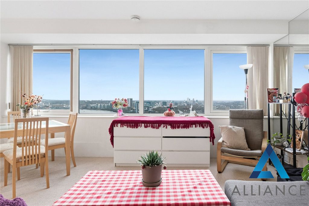 Property photo 2 of 19 Picture No. 14