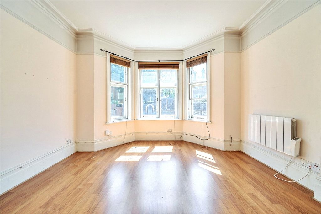 Property photo 2 of 12 Picture No. 04