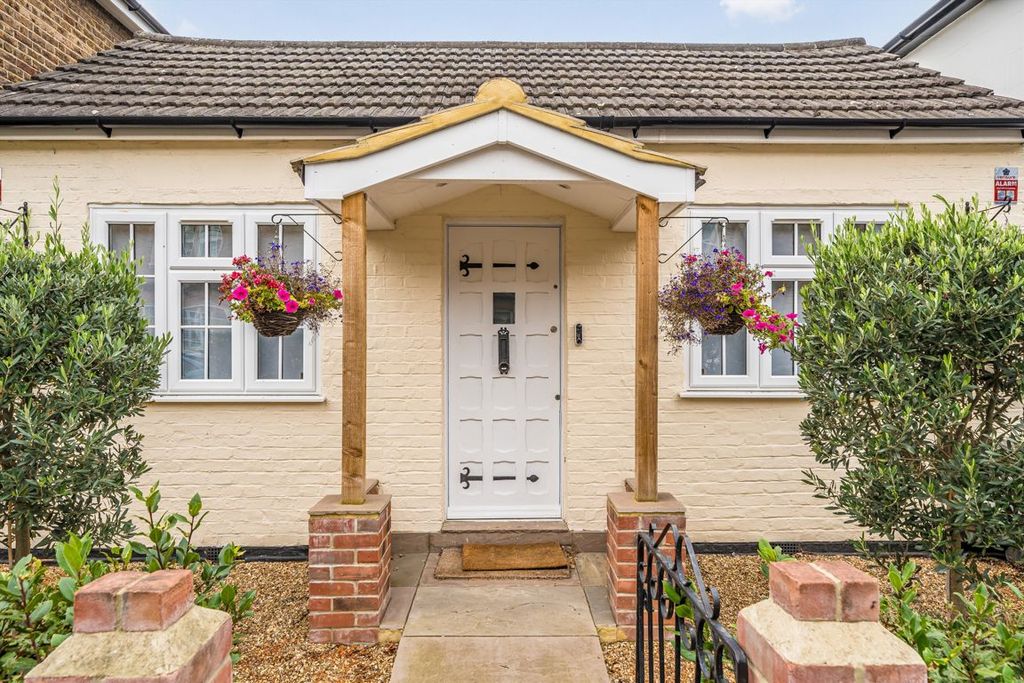 Property photo 1 of 23