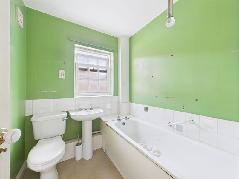 Property photo 3 of 8 Bathroom