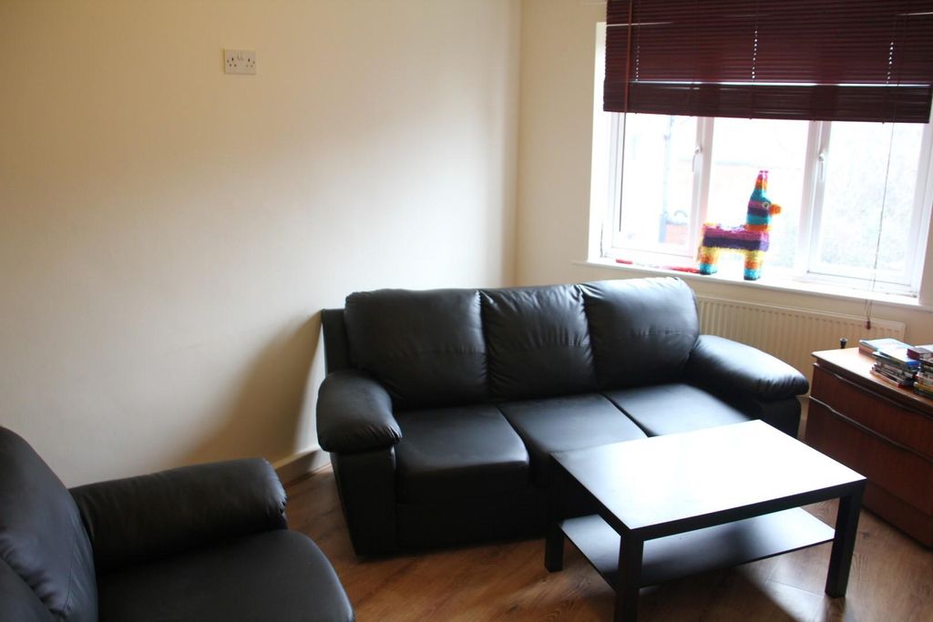 Property photo 1 of 5 Property Photo