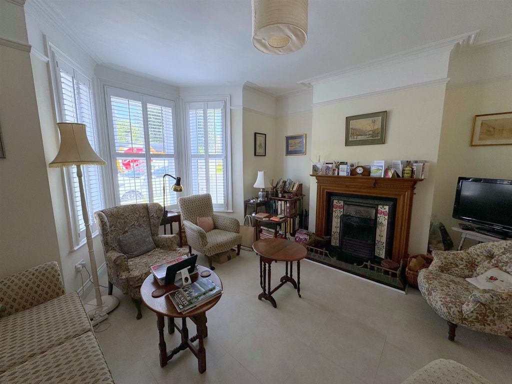 Property photo 2 of 12 Gilb18.Jpg