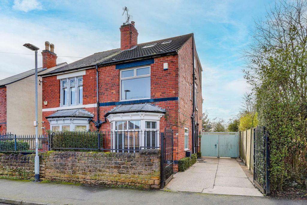 Property photo 1 of 40