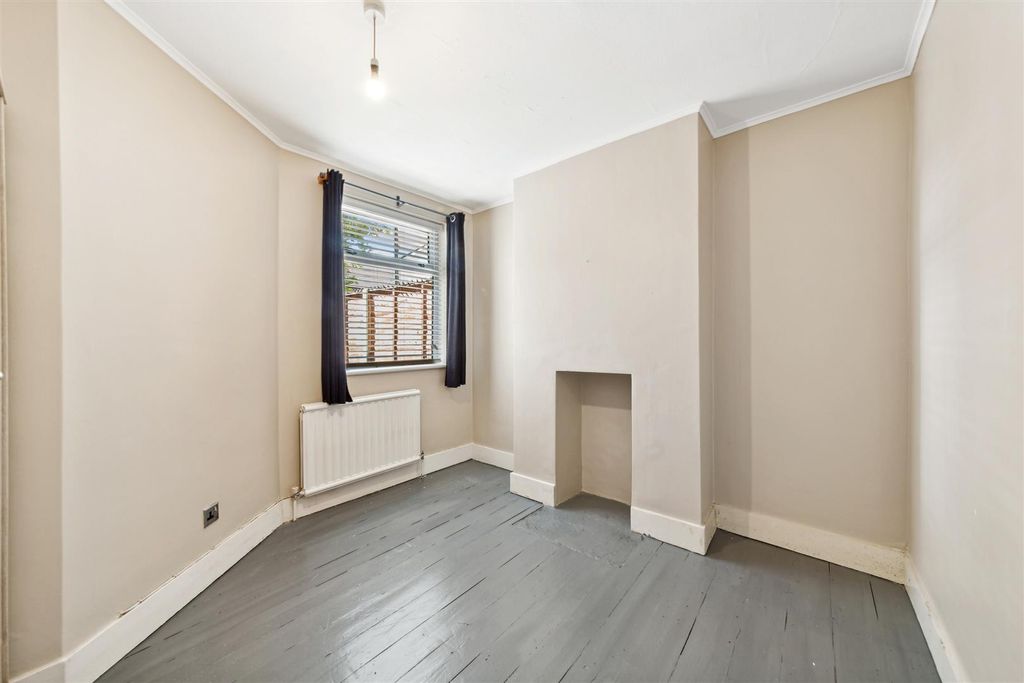Property photo 3 of 10 Kimble Road, Sw19 (1)