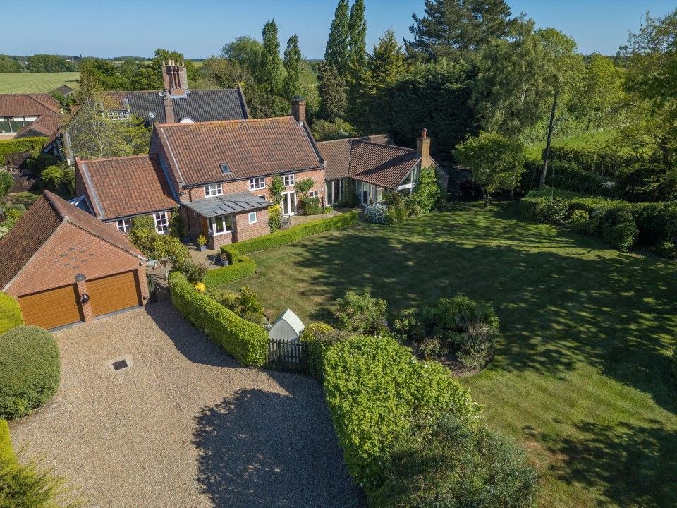 Property photo 2 of 32 Dji_0588