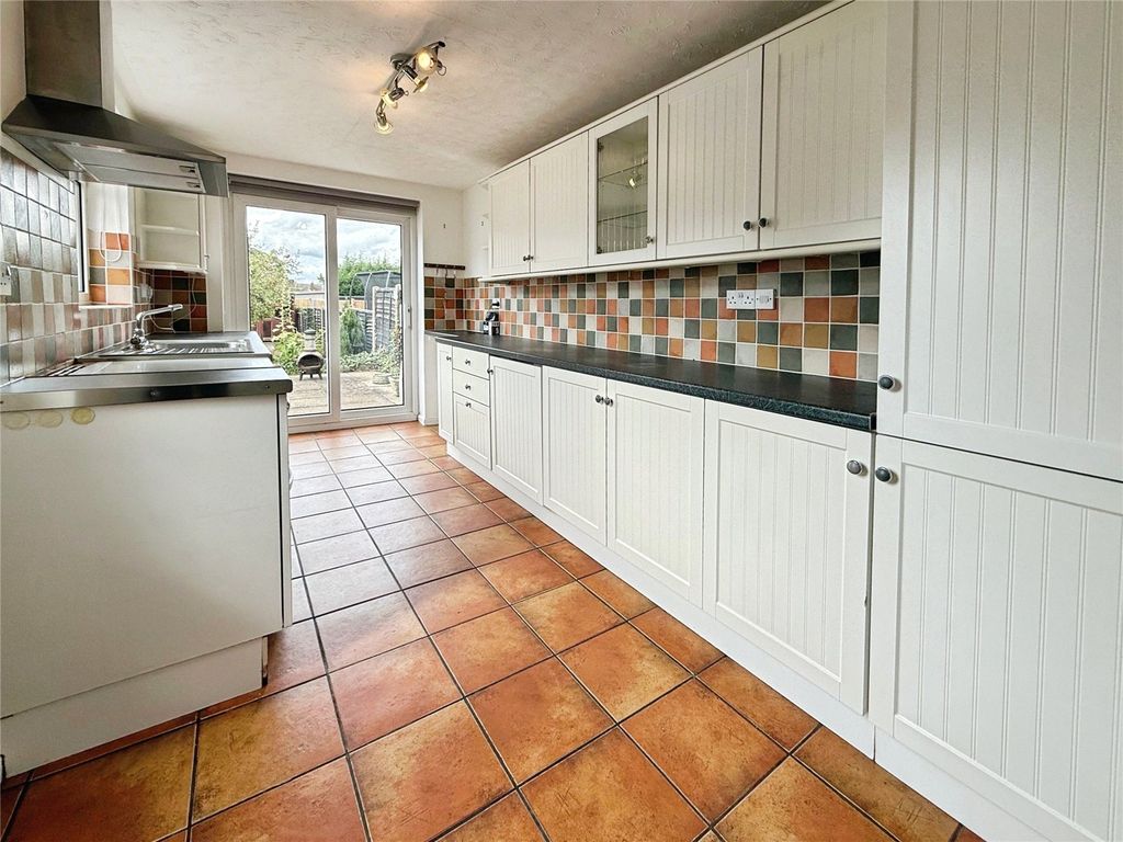 Property photo 3 of 14 Kitchen