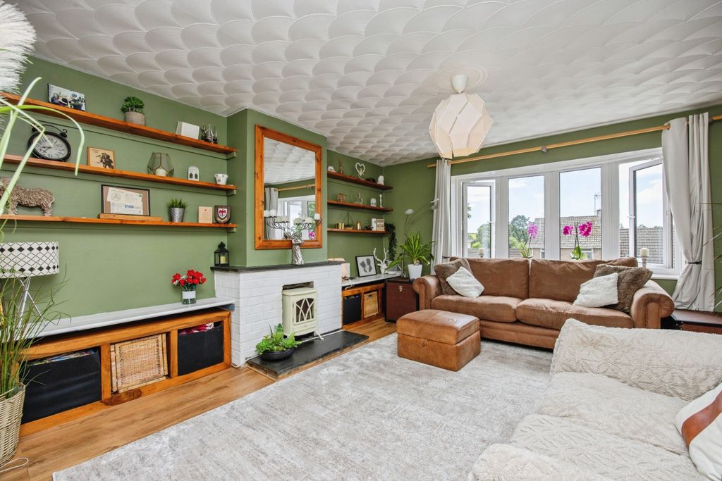 Property photo 3 of 20