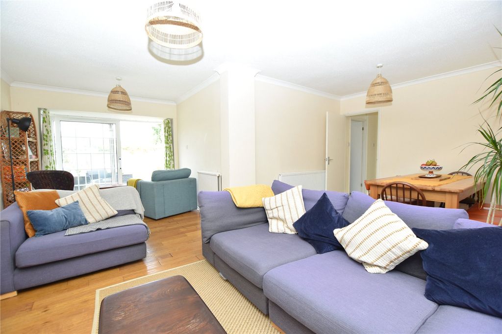 Property photo 3 of 21 Picture No. 09
