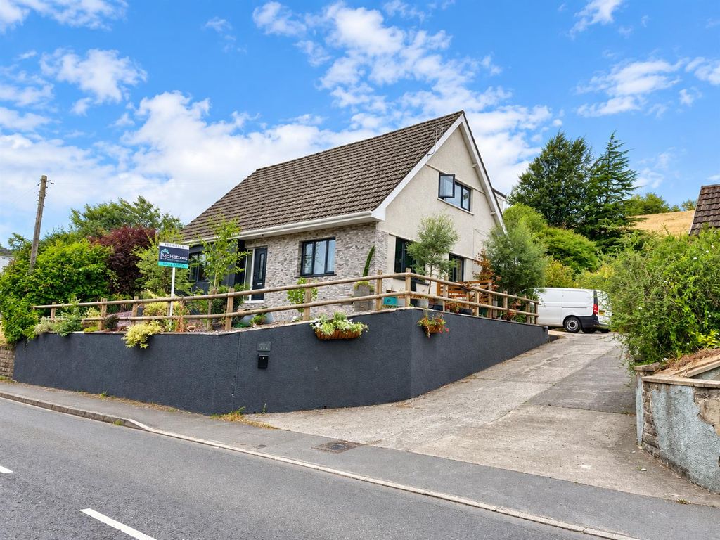 Property photo 1 of 26 Ec0F41F5-Beca-4A8F-Afc9-4E3A6358ee00.Png