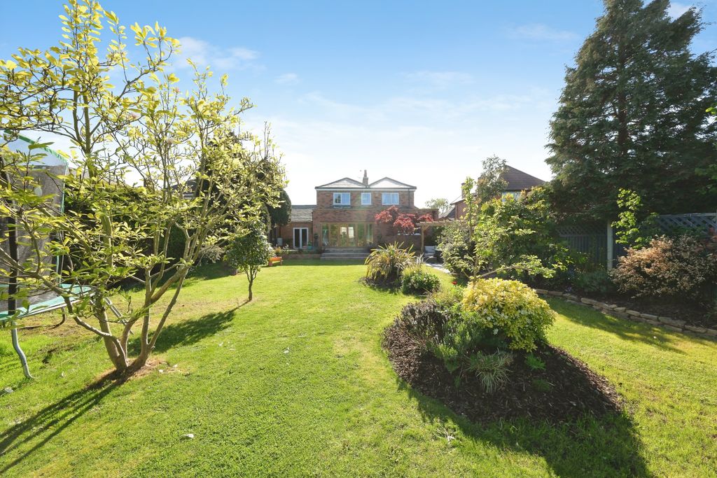 Additional image 22 of 5 bed detached house for saleWyvern Avenue, Nottingham NG10