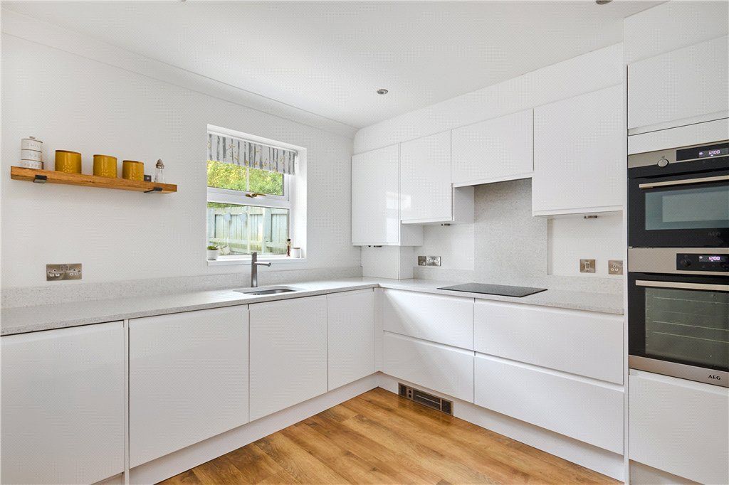 Property photo 2 of 16 Kitchen