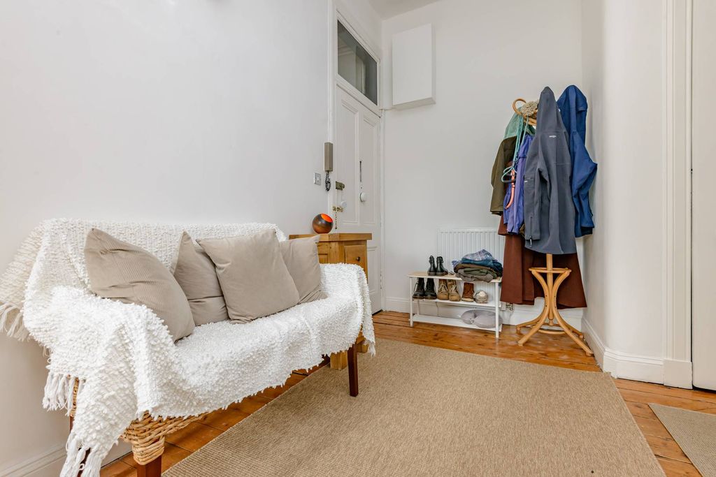 Additional image 21 of 2 bed flat for sale25/6 Montpelier, Edinburgh EH10