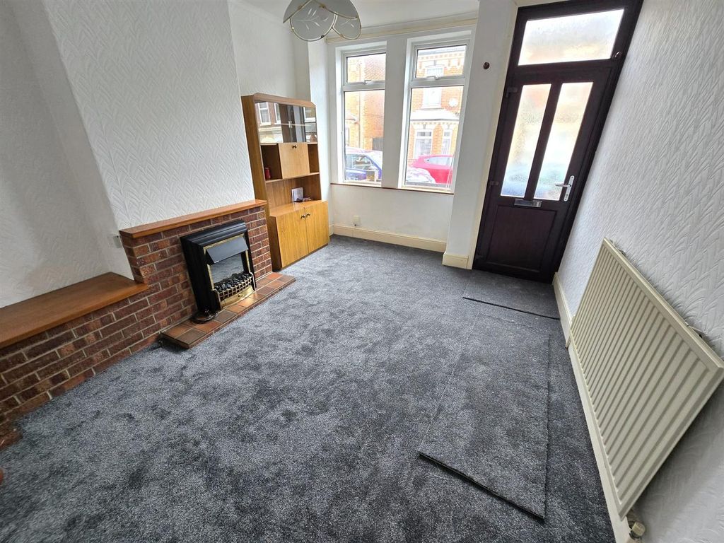 Property photo 2 of 10 Lounge