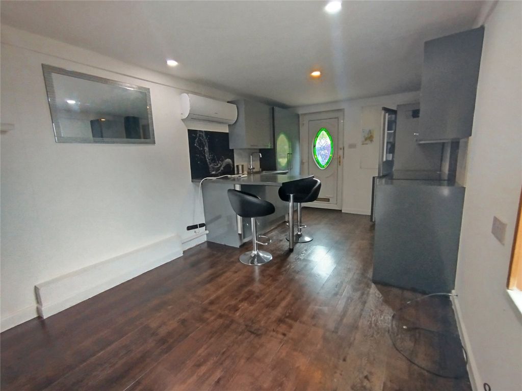 Property photo 1 of 6 Picture No. 03