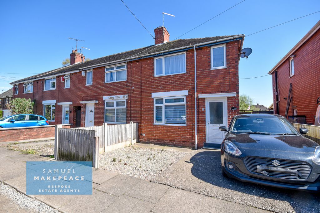Property photo 1 of 15 Three Bedroom End Terraced With Large Garden