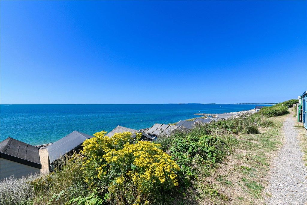 Property photo 3 of 5 Picture No. 04