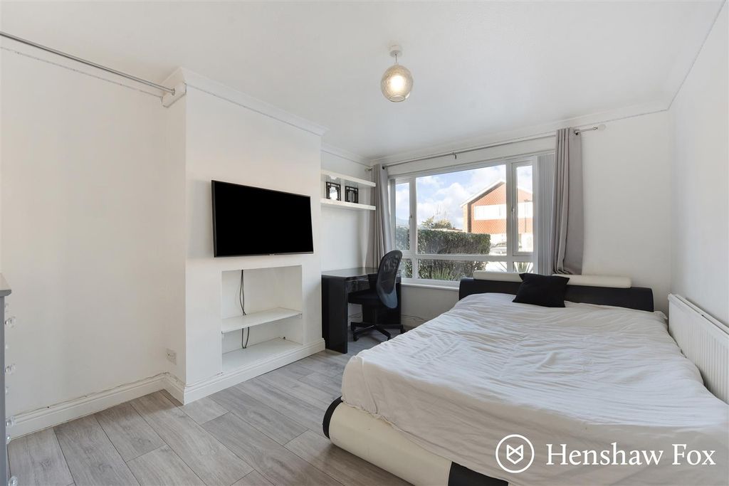 Property photo 3 of 15 Ph21_6348389 - Copy.Jpg