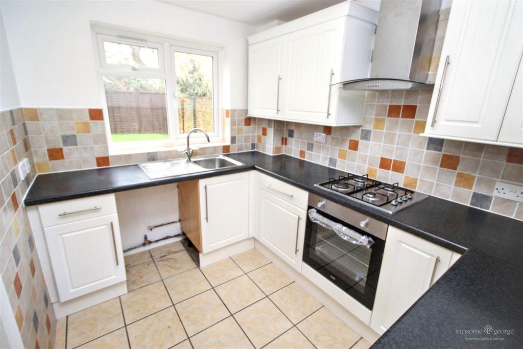 Property photo 2 of 13 Kitchen