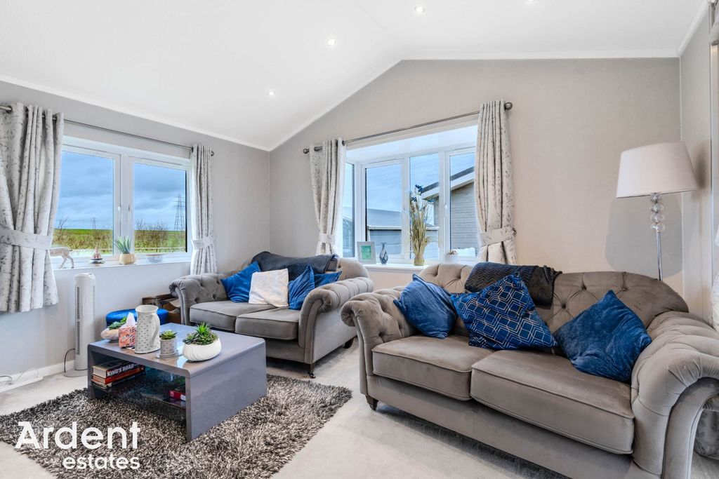 Property photo 3 of 20