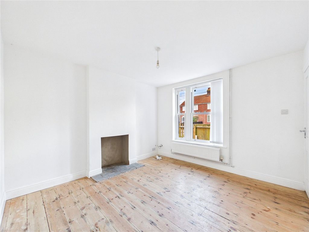 Property photo 3 of 20 Picture No. 04