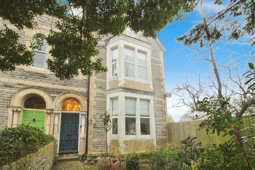 Property photo 1 of 17