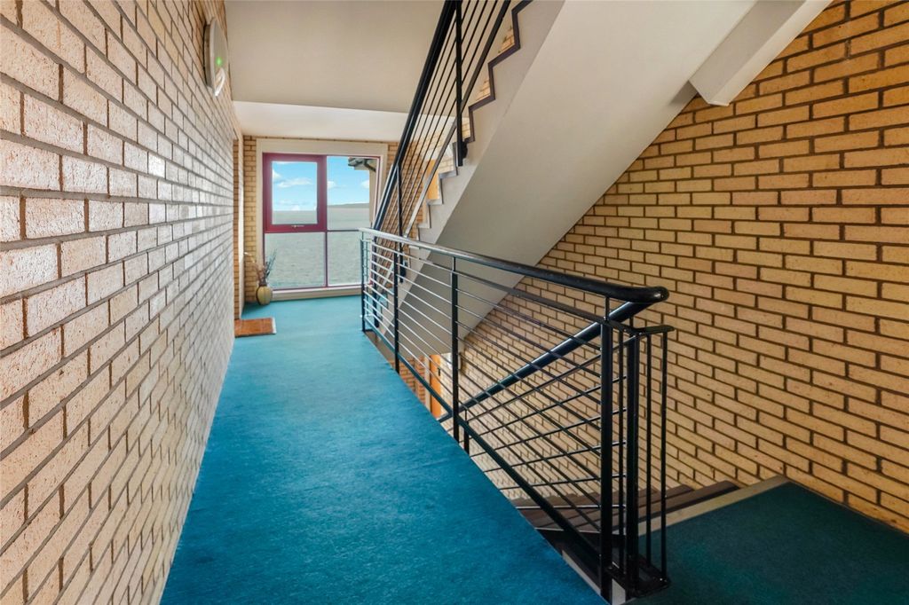 Property photo 3 of 21 Picture No. 05