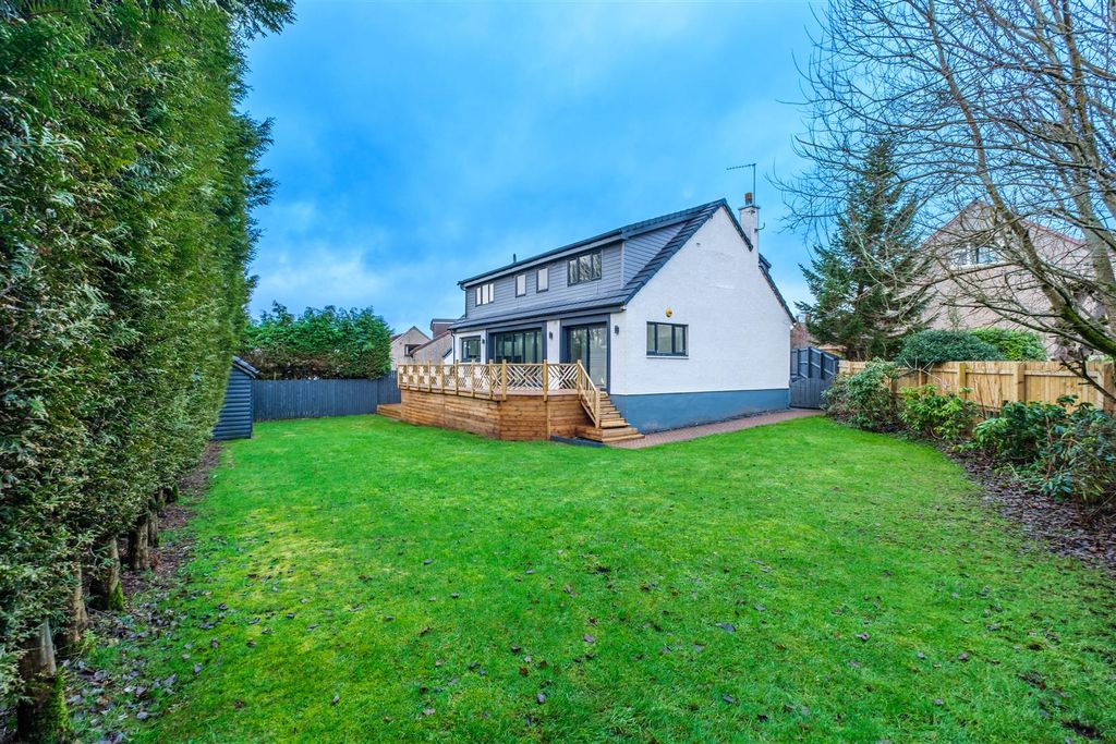 Property photo 2 of 39 Barbush Place-59.Jpg