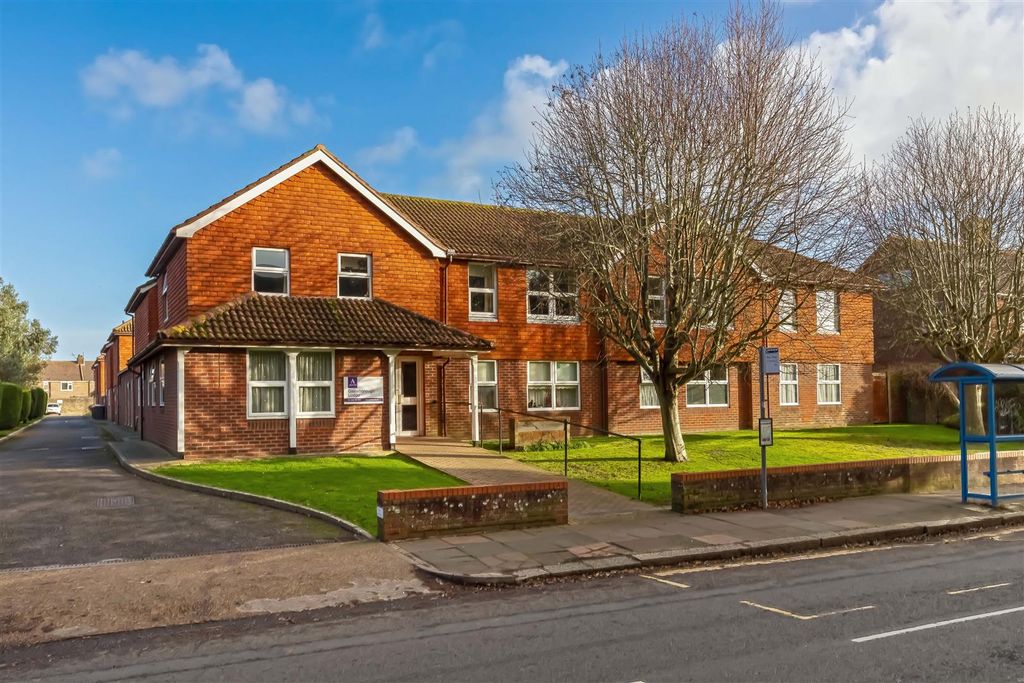 Property photo 1 of 11 Gainsborough_7.Jpg