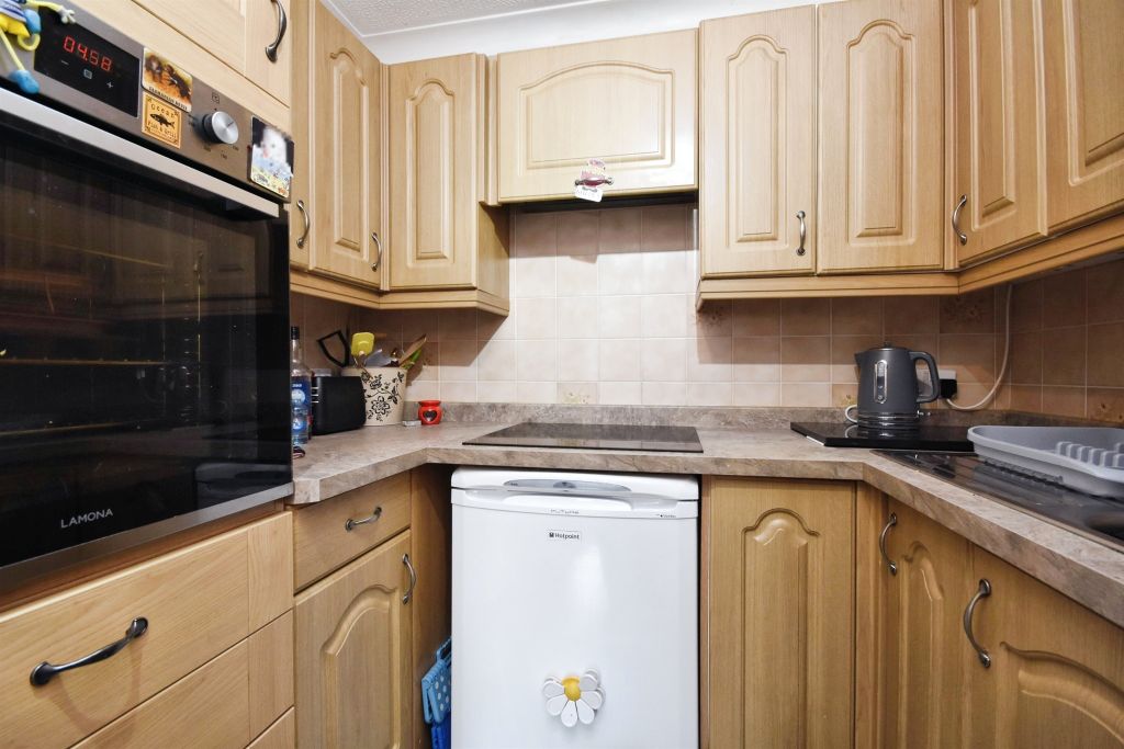 Property photo 3 of 17