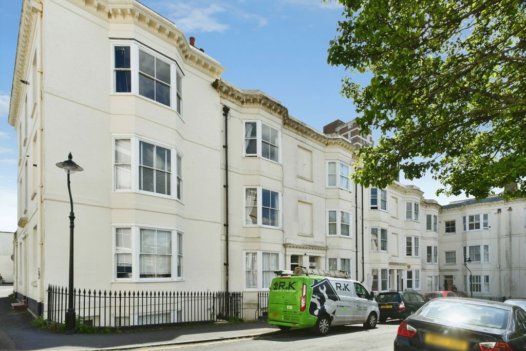 Property photo 1 of 15 Pbox-Img.Jpg