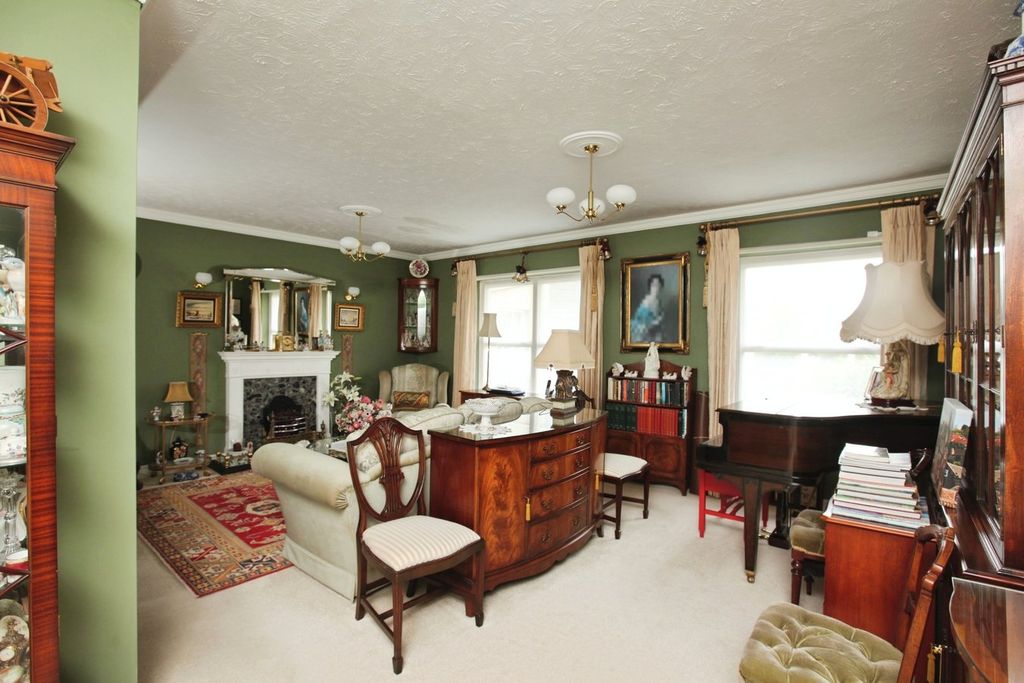 Property photo 3 of 15