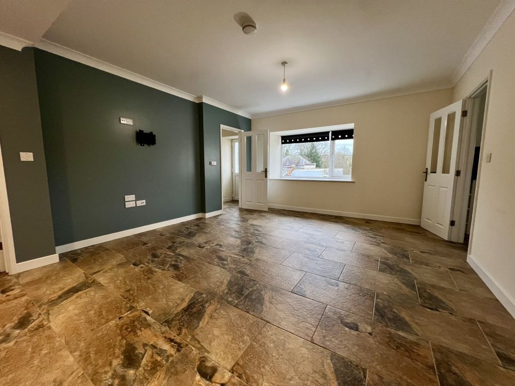 Property photo 2 of 12 Img_2806