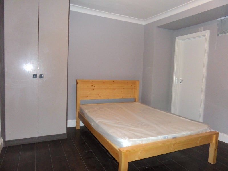 Property photo 1 of 9 Bedroom