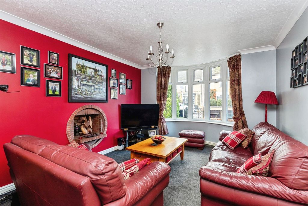 Property photo 3 of 16