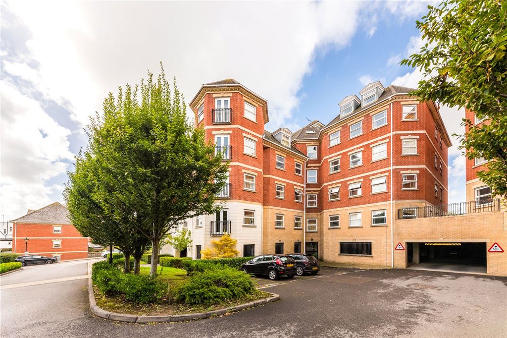 Additional image 18 of 2 bed flat for saleChatsworth Square, Hove, East Sussex BN3