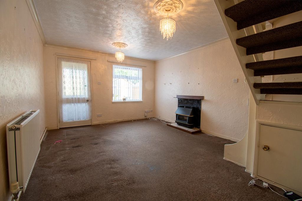 Property photo 2 of 19 Living Room