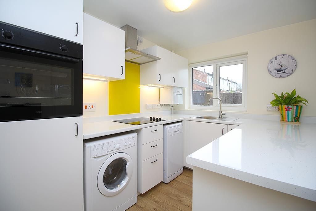 Property photo 2 of 16 Kitchen