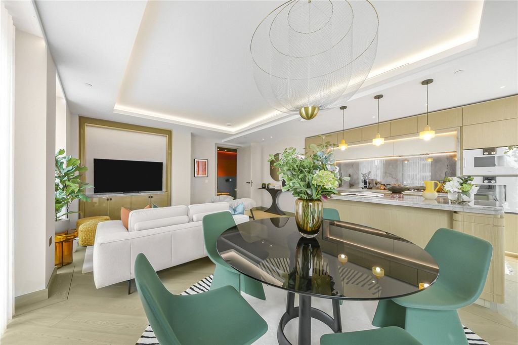 Property photo 2 of 19 Dining Area