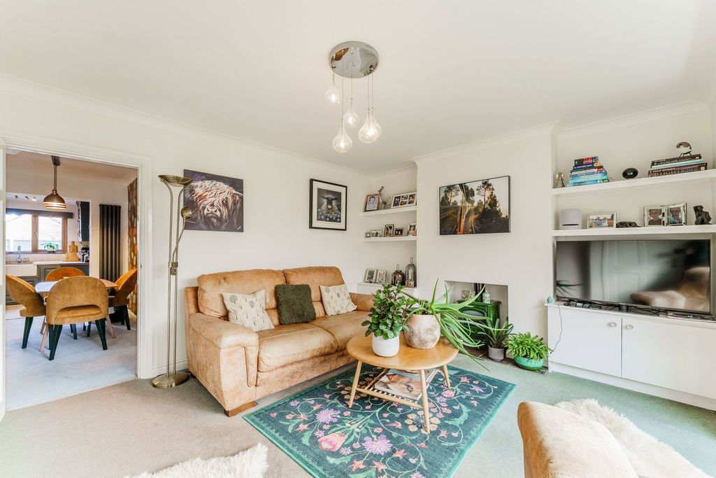 Property photo 3 of 24