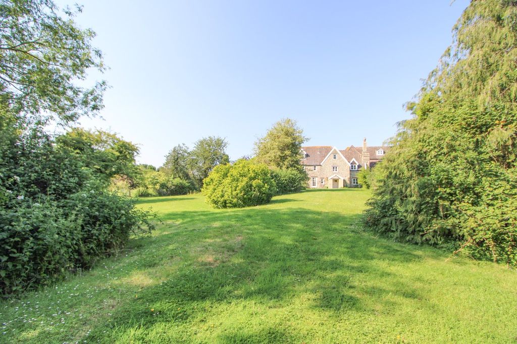Property photo 1 of 37