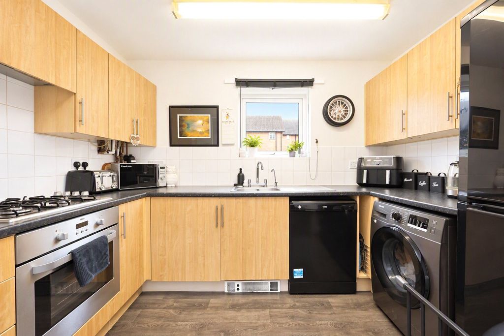 Property photo 3 of 13 Picture No. 02