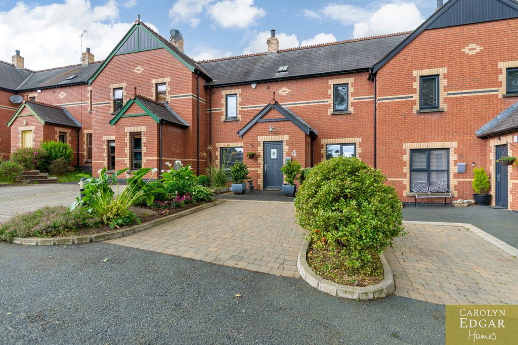 Property photo 1 of 45 017